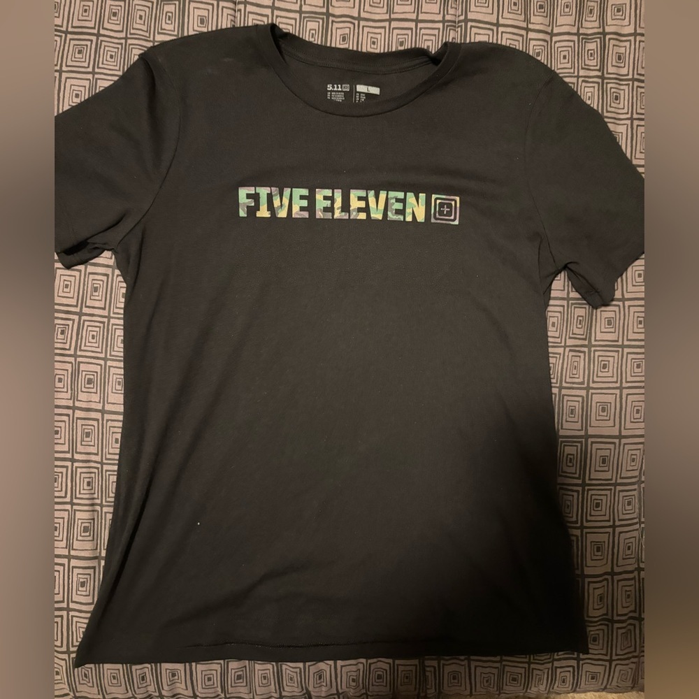 5.11 tactical camo logo tee